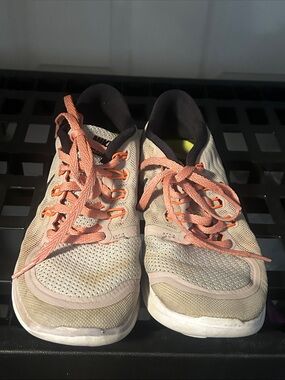 Nike Free 5.0 Running Shoes Size 6 Orange Lace